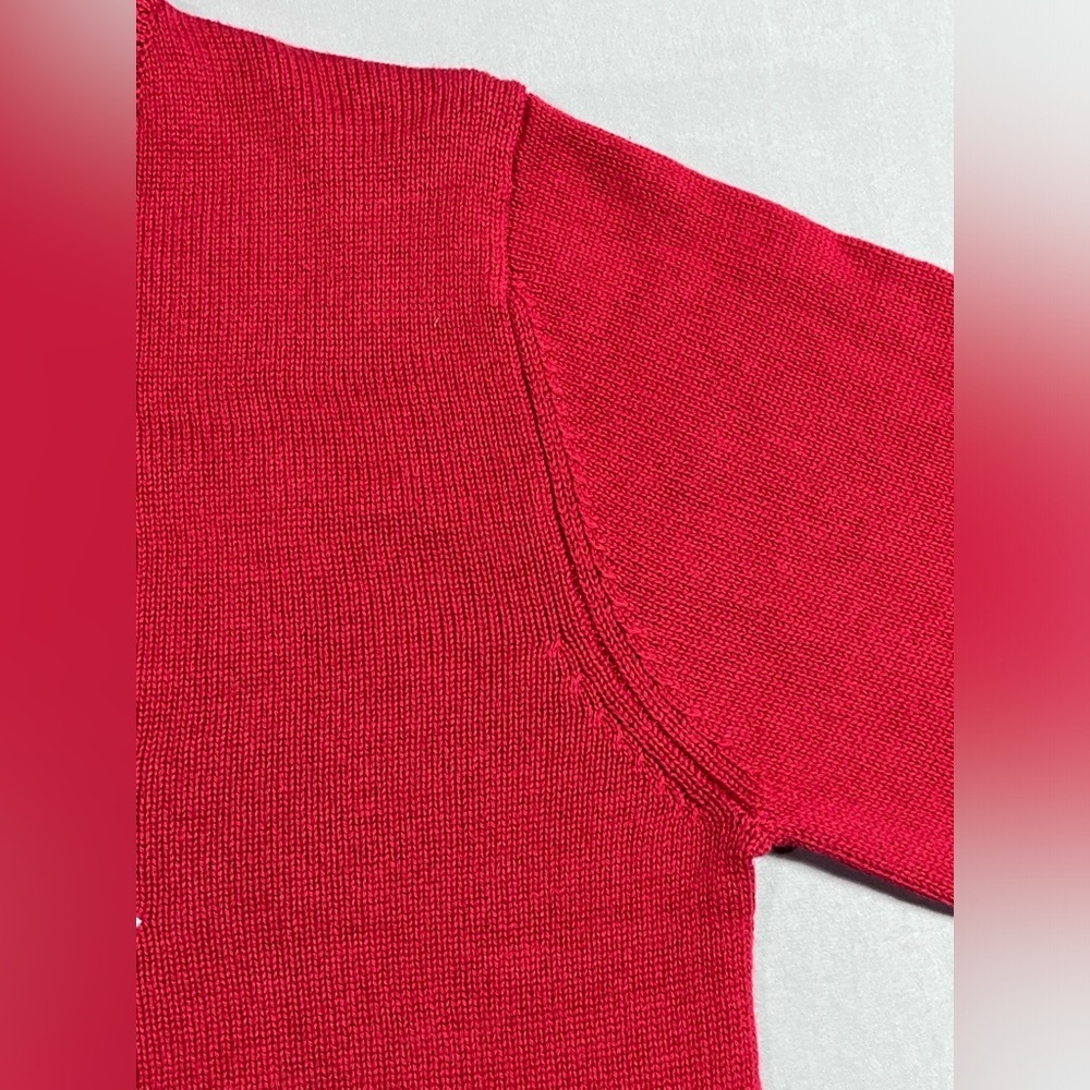 Canada Flag Graphic Long Sleeve Knit Sweater NWT - Picture 4 of 8